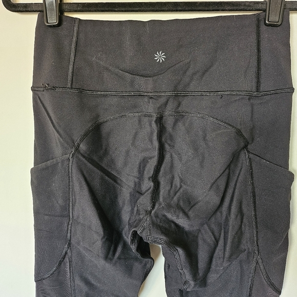 VGUC Athleta All in Crop Leggings Phone & zip Pockets Size Small Black - Picture 7 of 16